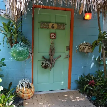 Beachpoint Cottages Siesta Key Exterior photo